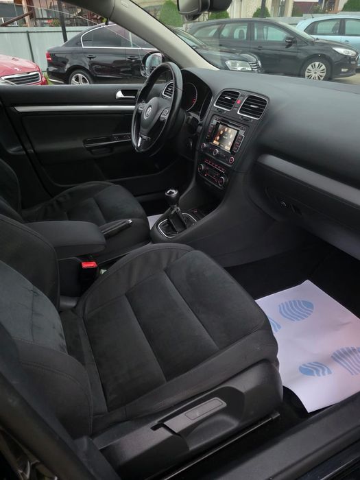 Volkswagen Golf 2011 1.6tdi Euro5  Navi Senzori Încălzire Jante Olanda