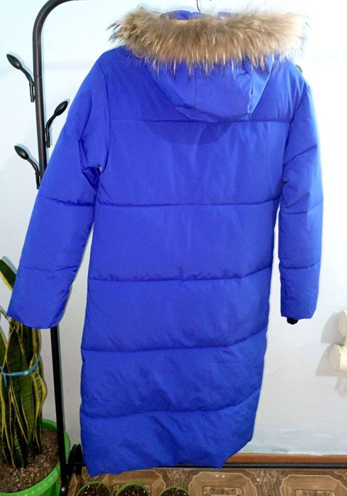 Продам куртку с капюшоном