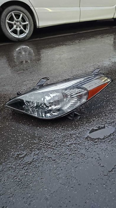Фара на Toyota Solara 2008