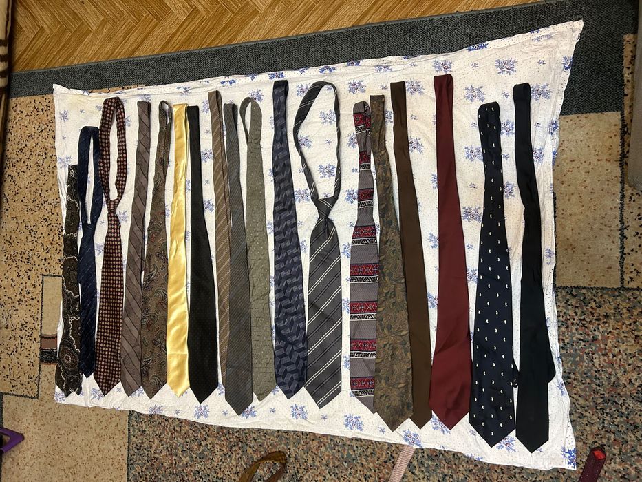 Коллекция галстуки под костюм