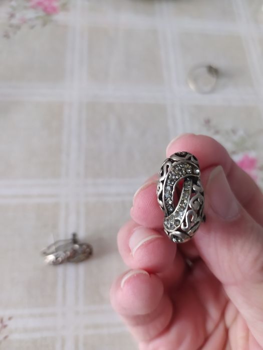 Серьги и кольцо в Вашу коллекцию.
