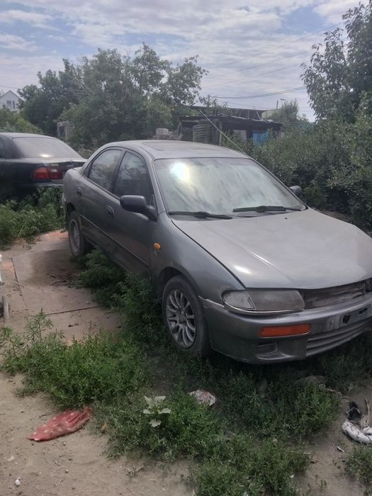 Мазда 323 седан 1995