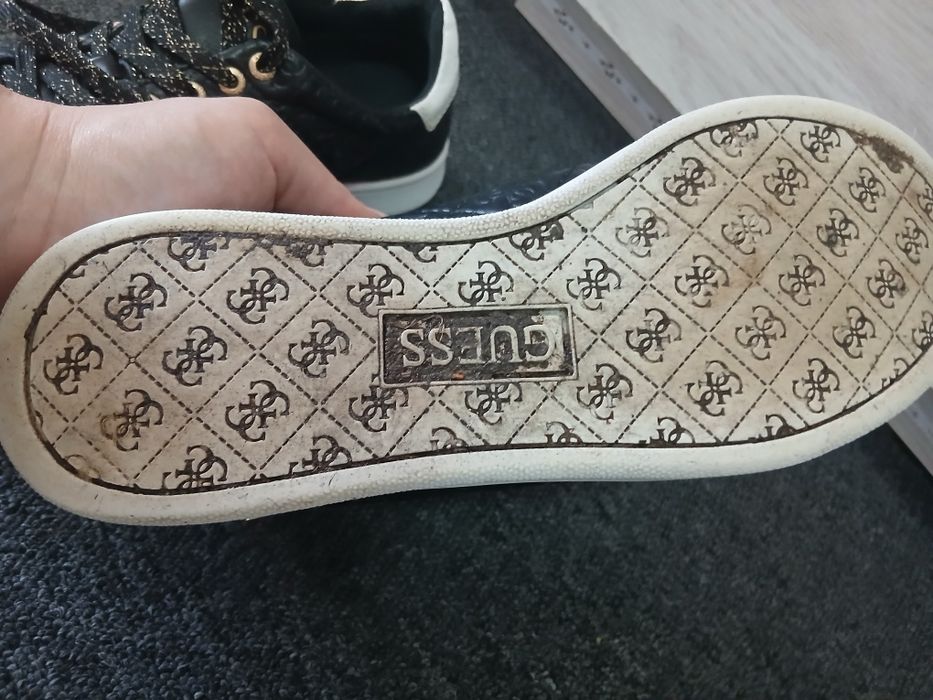 Adidași Guess dama nr.38
