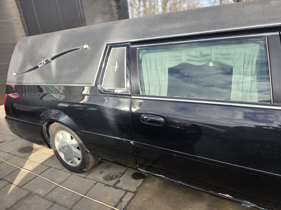 Cadillac deville dric funerar