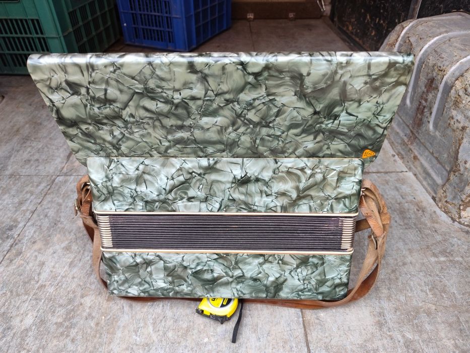 Акордеон Welt master 80 басов