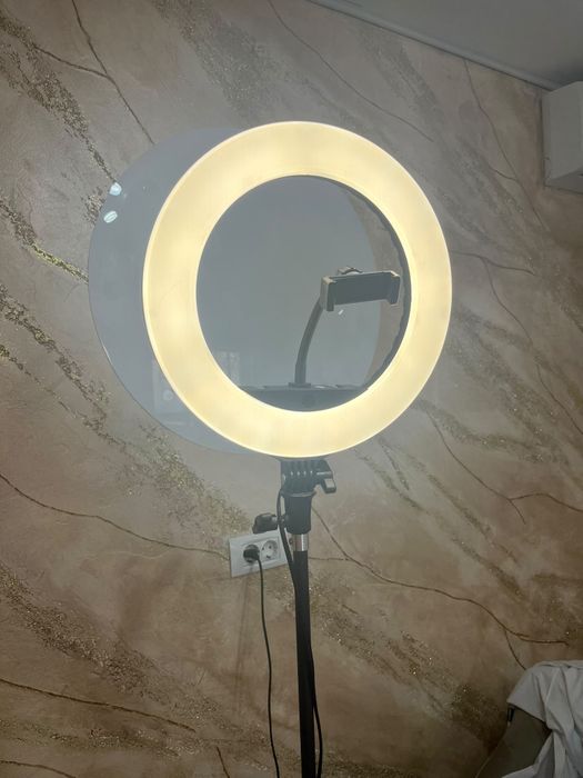 Trepied > Lampa Circulara Led /