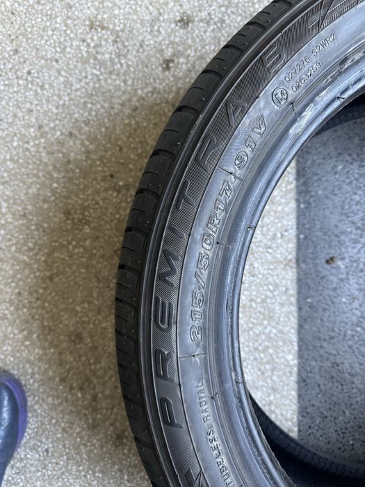 Два броя летни гуми 215/50/17