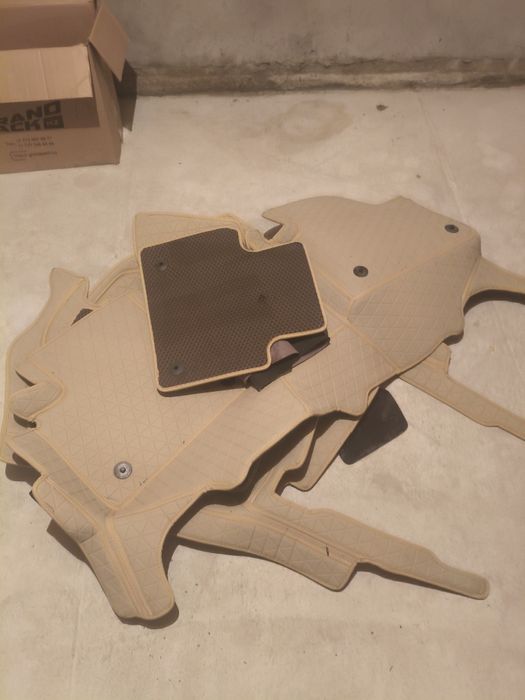 Продам полный чехол новый