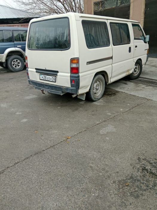 Митсубиси л 300
Обьем 2,0