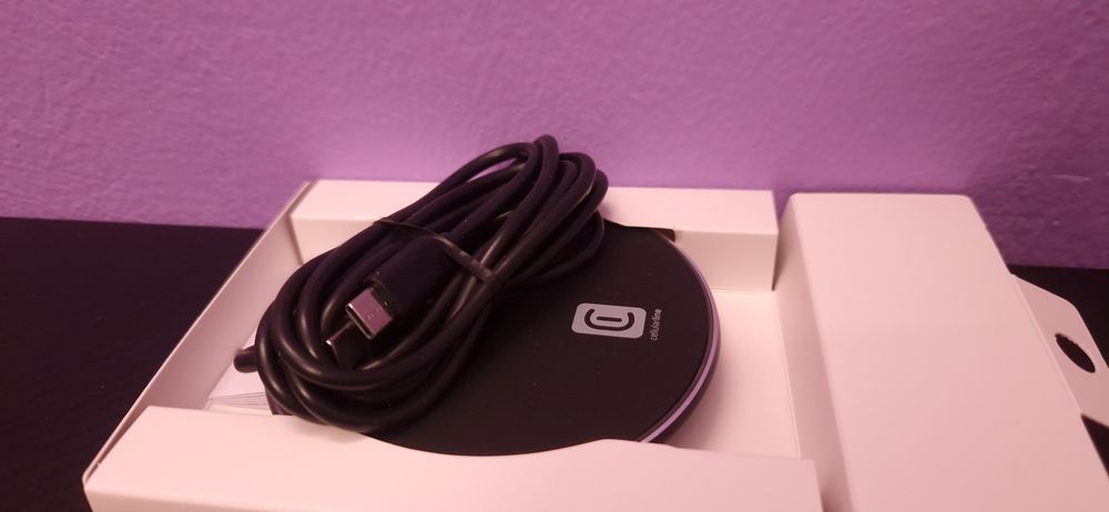 Cellular Line безжично зарядно 15W - като ново