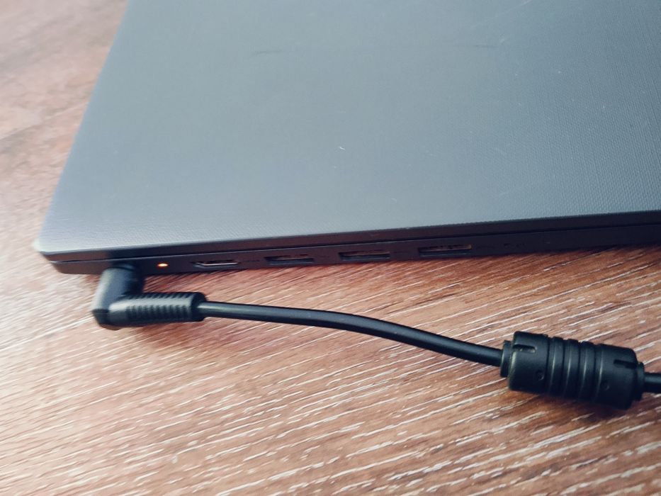 Lenovo нотбук  сатылады