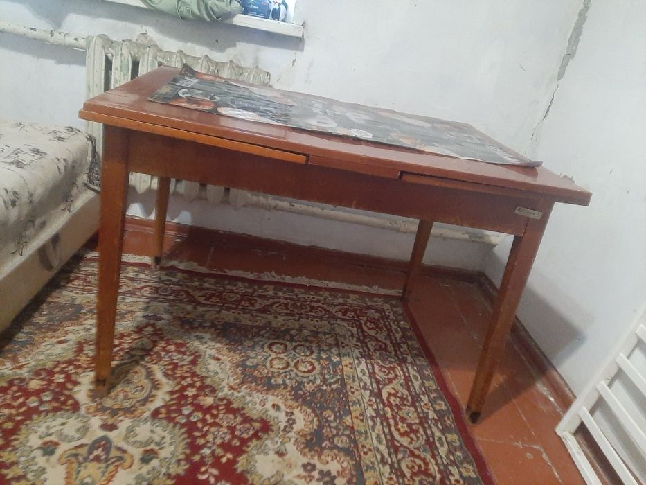 Продам СССР стол 15000стулья в подарок