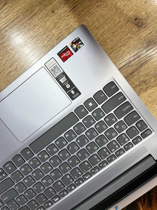 Ноутбук Lenovo AMD Ryzen 5-7