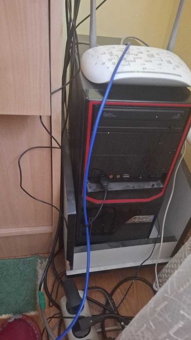 Продаётся рабочий компьютер