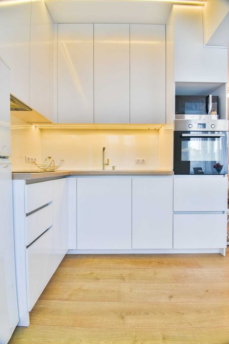 Дава се под наем Двустаен апартамент в София, Яворов - 70 кв.м за 612 € - Снимка #2