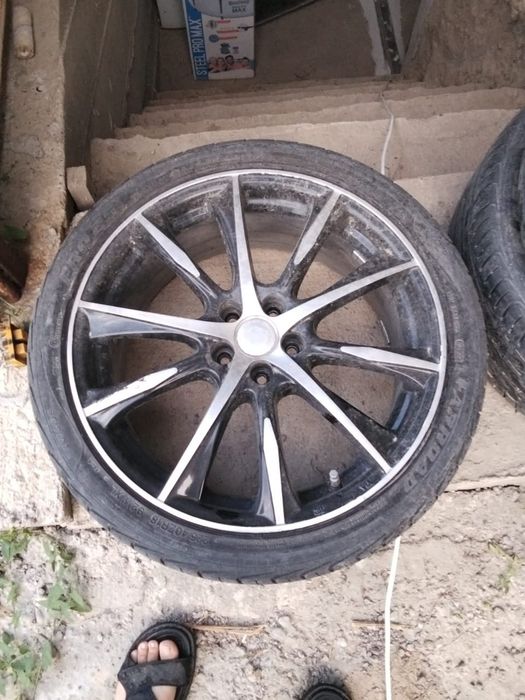 Продам шины с дисками срочно
