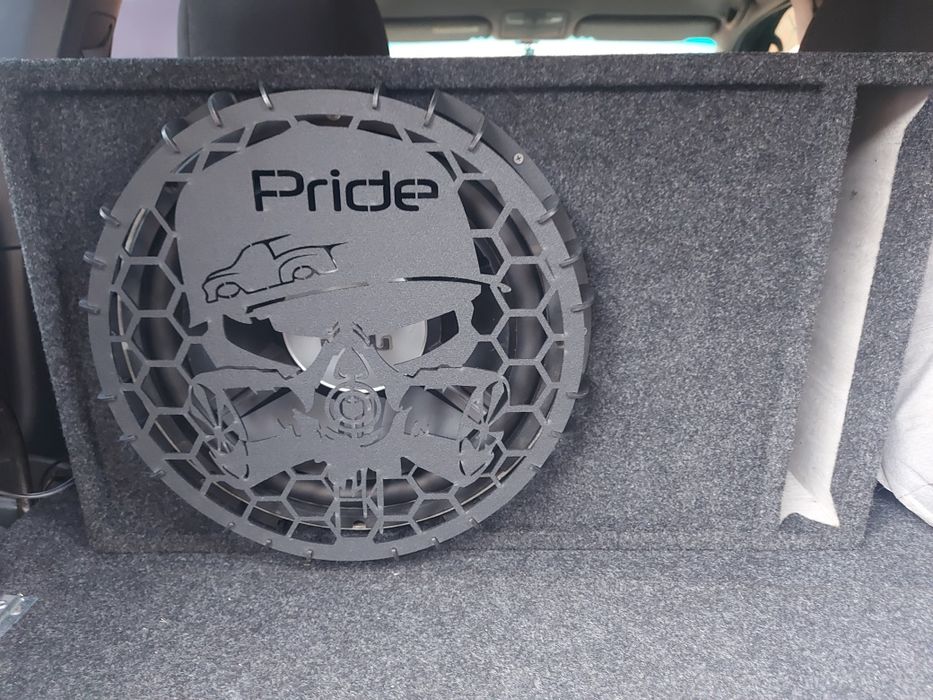 Продам сабвуфер jbl