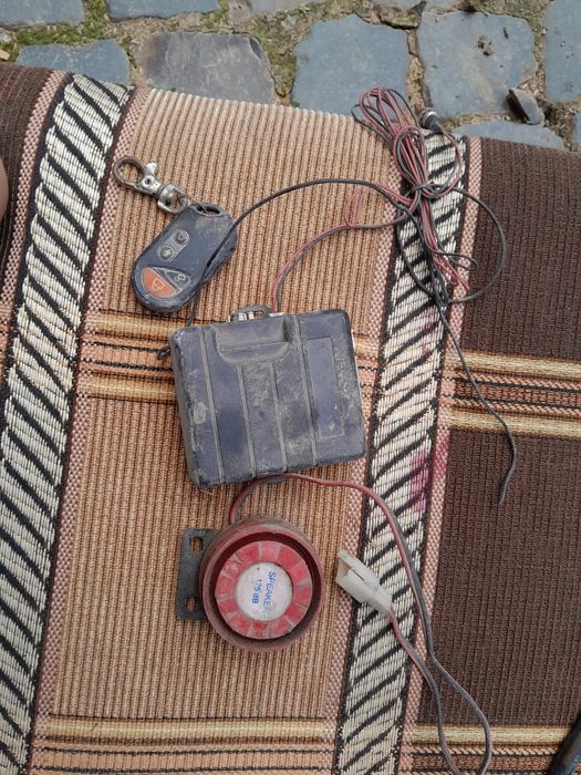 Vand alarma si pornirecu telecomanda