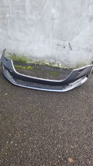 Bara fata Skoda Scala