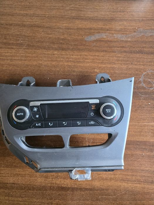 климатроник за форд фокус 2013 година комби