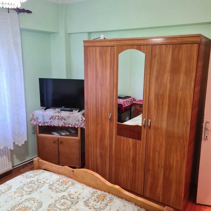Vand apartament cu 3 camere, 2 bai cu suprafata 70mp in Gura Humorului