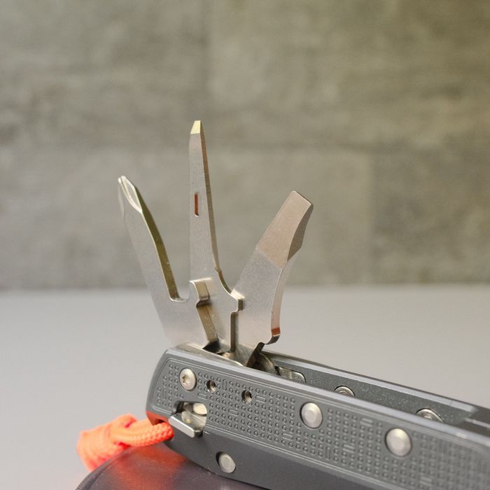 Мультитул Leatherman FREE K2