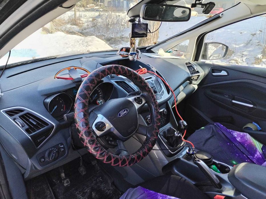 Se vinde Ford Grand c max titanium