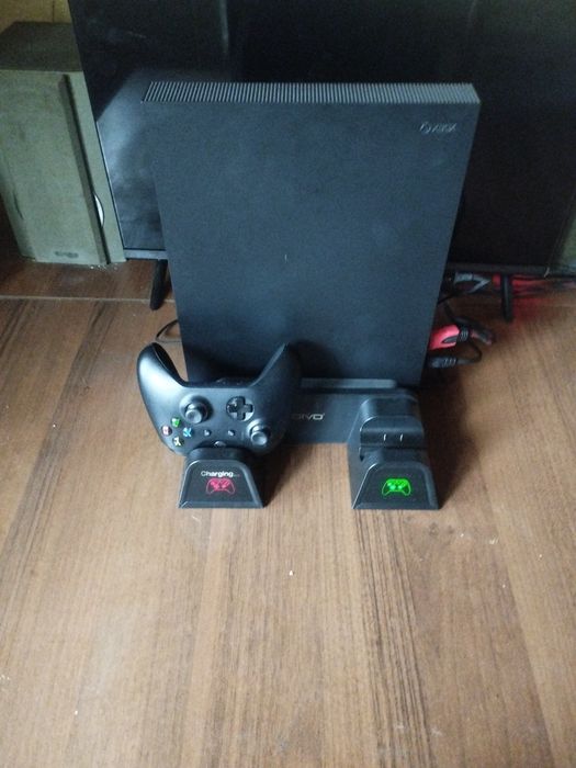 Продам Xbox one x