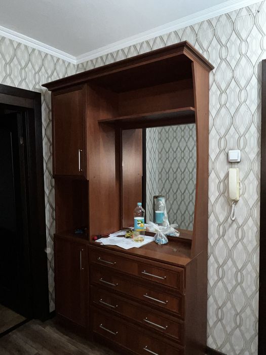 Срочно Продам комплект шкафов для прихожей (б/у)