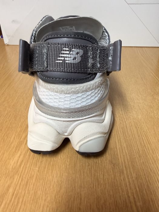New Balance 9060 26 cm
