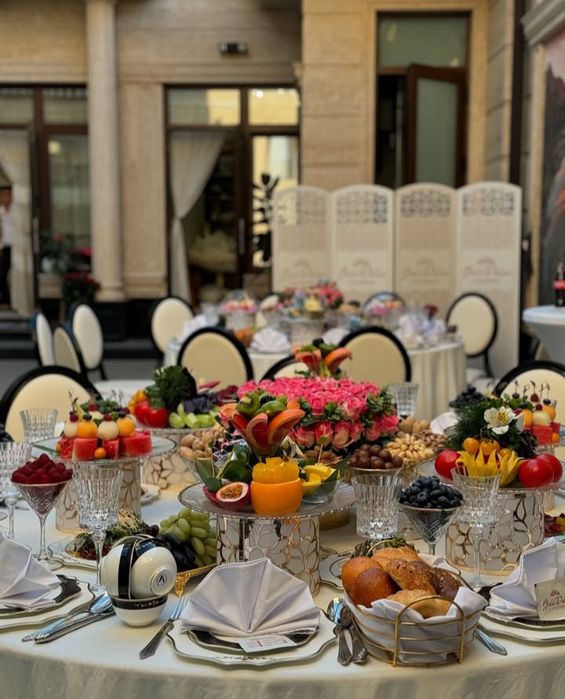 Аренда стол стул . Аренда пасуда . Самавор навес, стул стекланий .