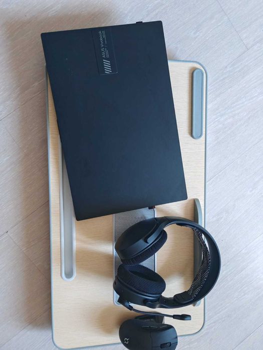 Vivobook Asus 15.6 Ryzen 5 plus accesorii gaming
