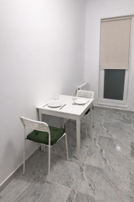 Închiriez garsonieră