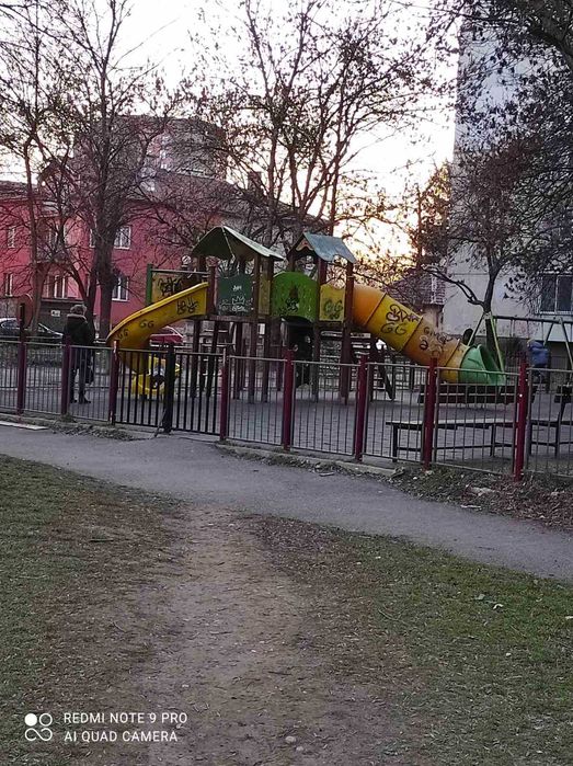 Дава се под наем Тристаен апартамент в София, Красно село - 85 кв.м за 700 € - Снимка #13