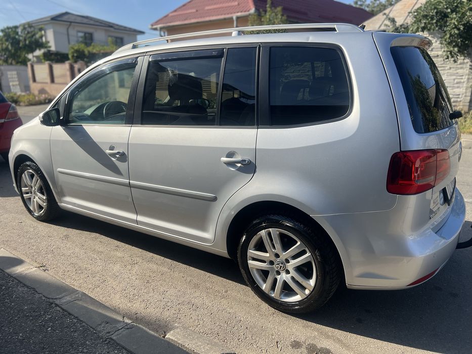 VOLKSWAGEN Touran 2013 — imagine 3