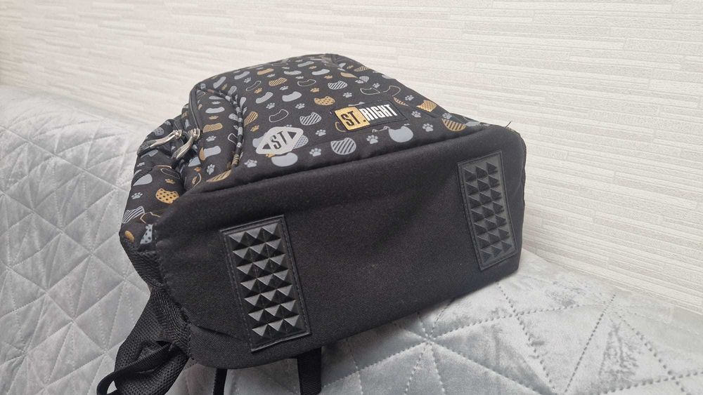 Ghiozdan școală ST.RIGHT – ergonomic, compartimentat, stare foarte bună