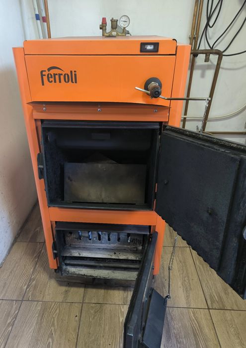 Centrală pe lemn solid Ferroli FSB PRO