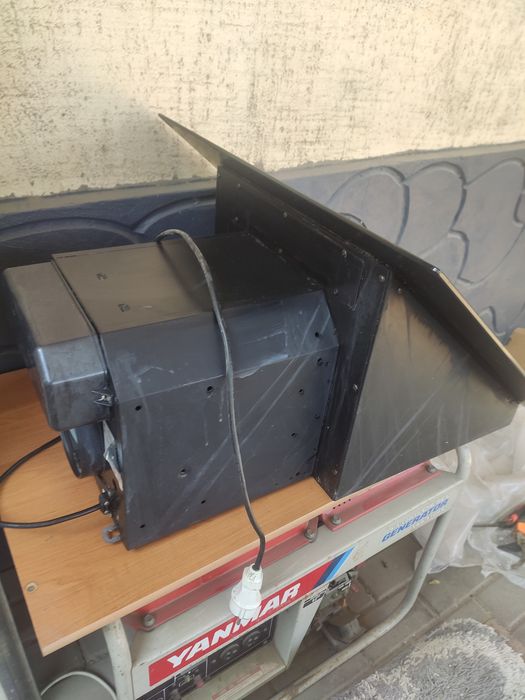 Продам кухонную вытяжку