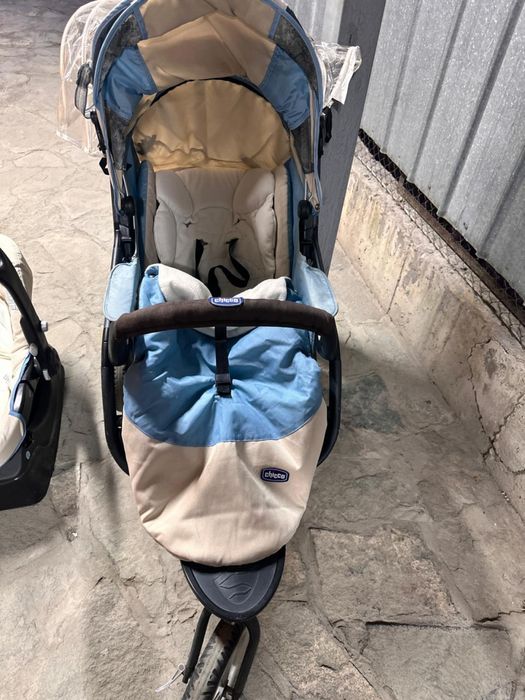 Продам коляску Chicco