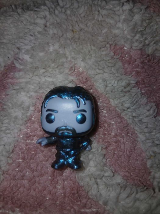 Фигурки очень странные дела