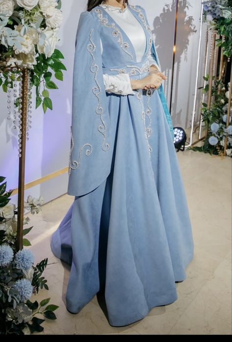 Продаю платье в национальном стиле