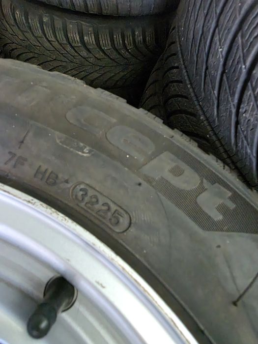 4 бр зимни 205/60/16 Hankook дот 25г