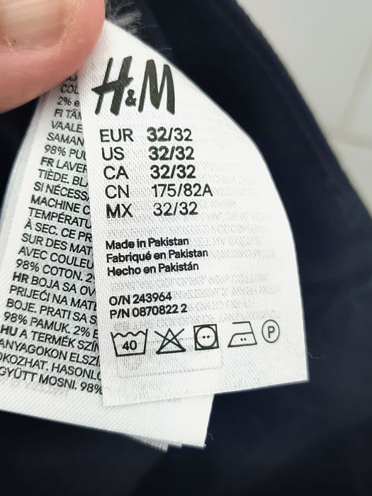 Blugi marca H&M mărime 32 culoare neagra originali made în Pakistan no