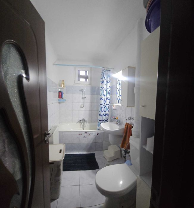 Apartament 2 camere decomandat, zonă centrală