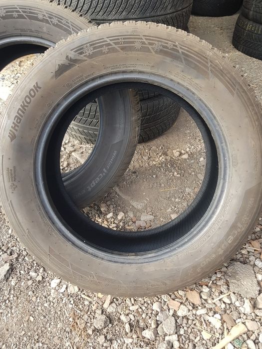 2 buc Anv.iarna 235/60r18  hankook