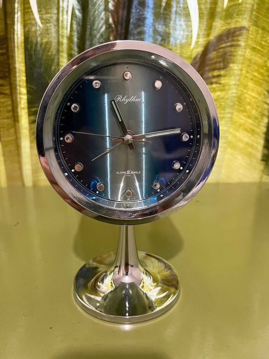 Античен ретро часовник Rhythm перфектен, много рядък 1970г.