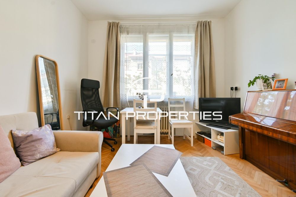 Продава се Тристаен апартамент в София, Център - 88 кв.м за 2955 €/кв.м - Снимка #1