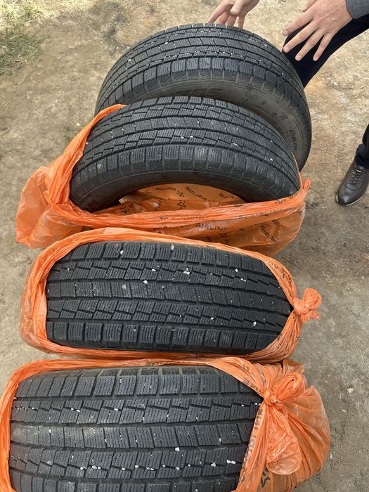 срочно продам!! зимние шины