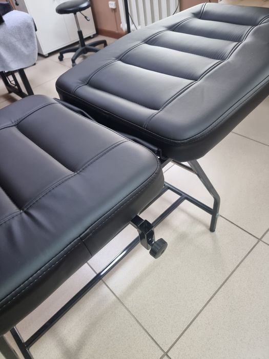Кушетка чёрная косметологическая