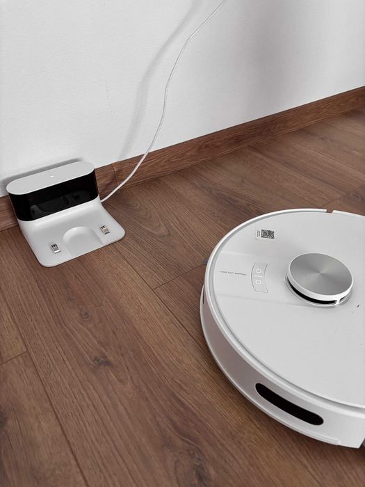 Aspirator robot EZVIZ RE4, 0.35l, autonomie max 240 min, Wi-Fi, mop